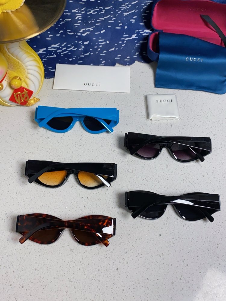 Очки солнцезащитные фото 11