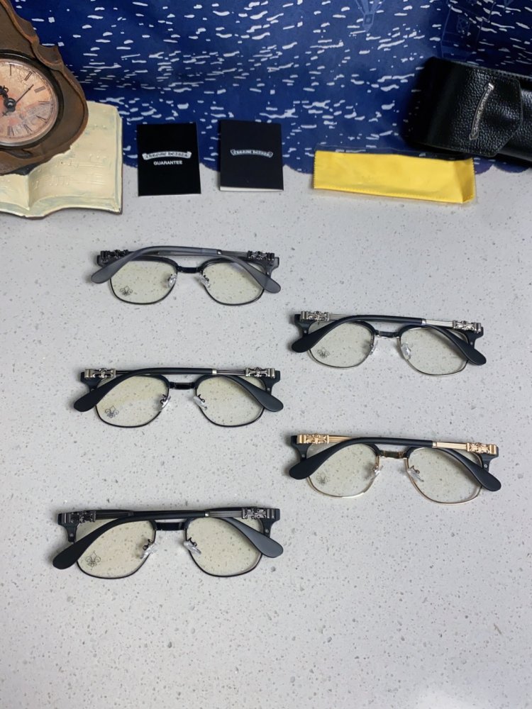 Очки солнцезащитные фото 11