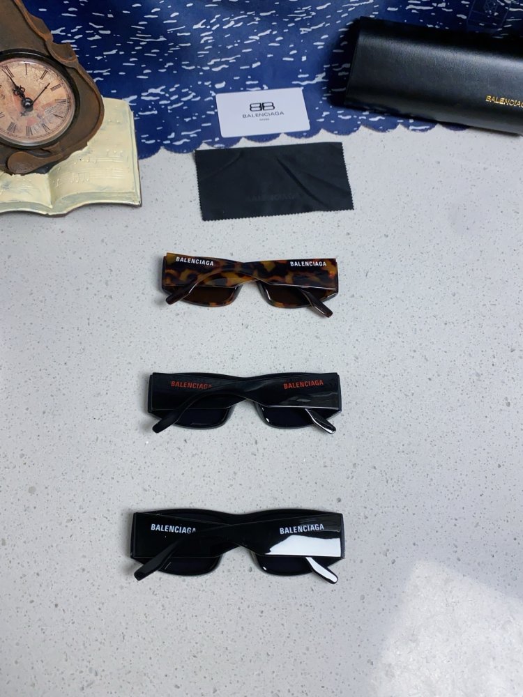 Очки солнцезащитные фото 11