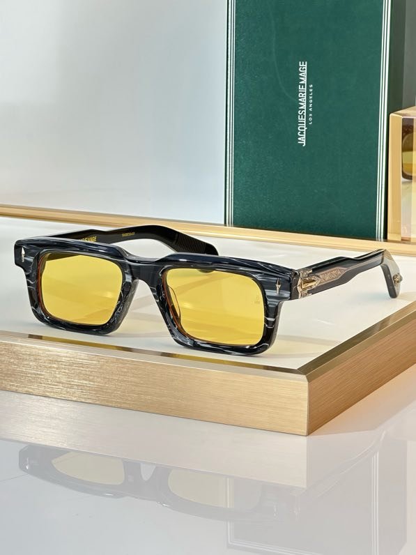 Очки солнцезащитные