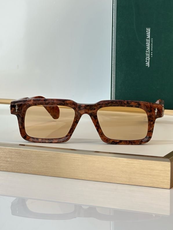 Очки солнцезащитные