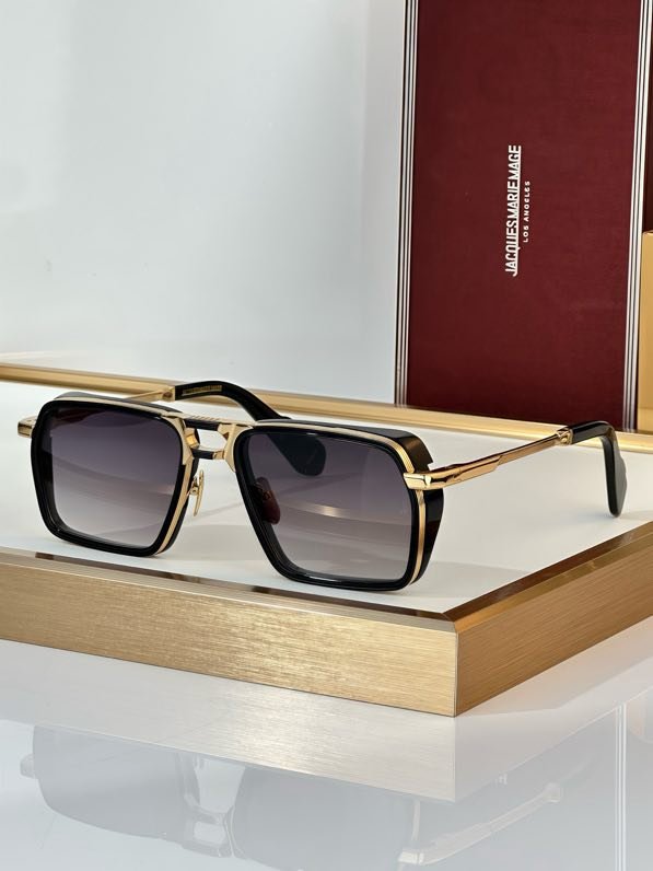 Очки солнцезащитные