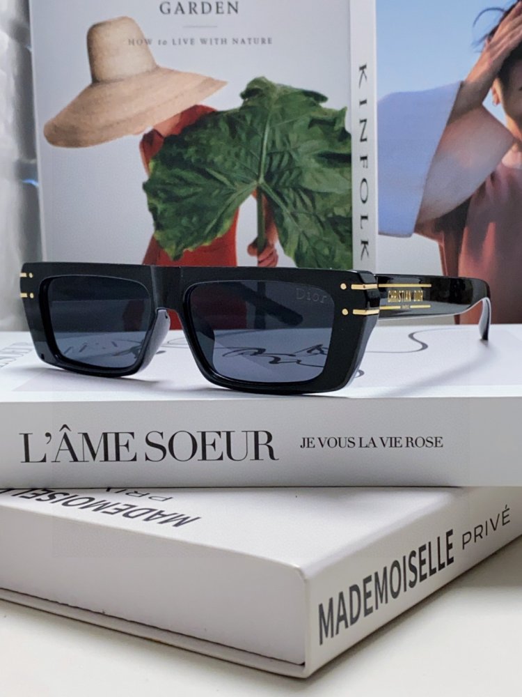 Очки солнцезащитные