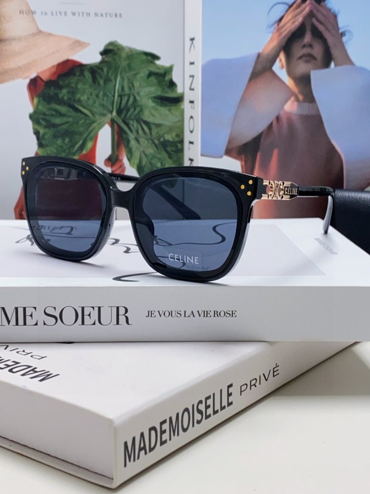 Очки солнцезащитные