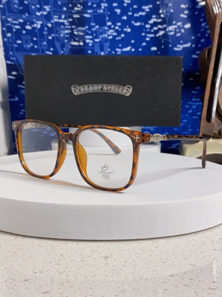 Очки солнцезащитные