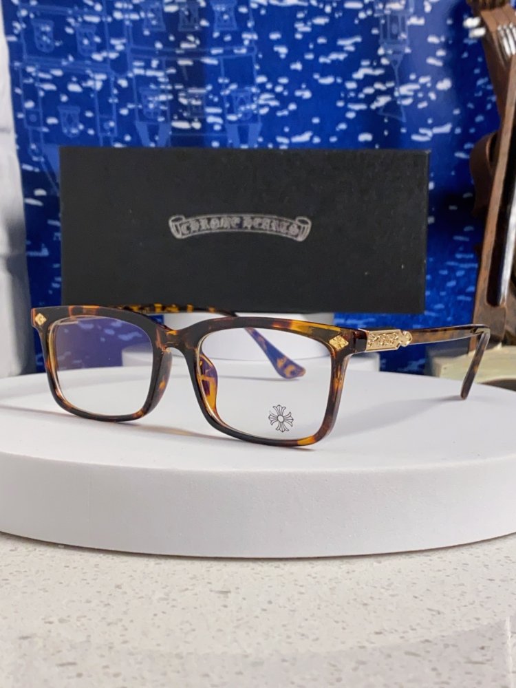 Очки солнцезащитные