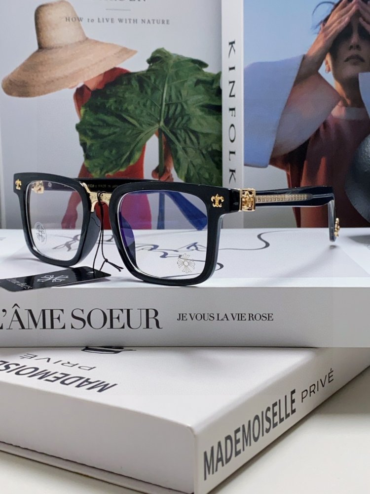 Очки солнцезащитные