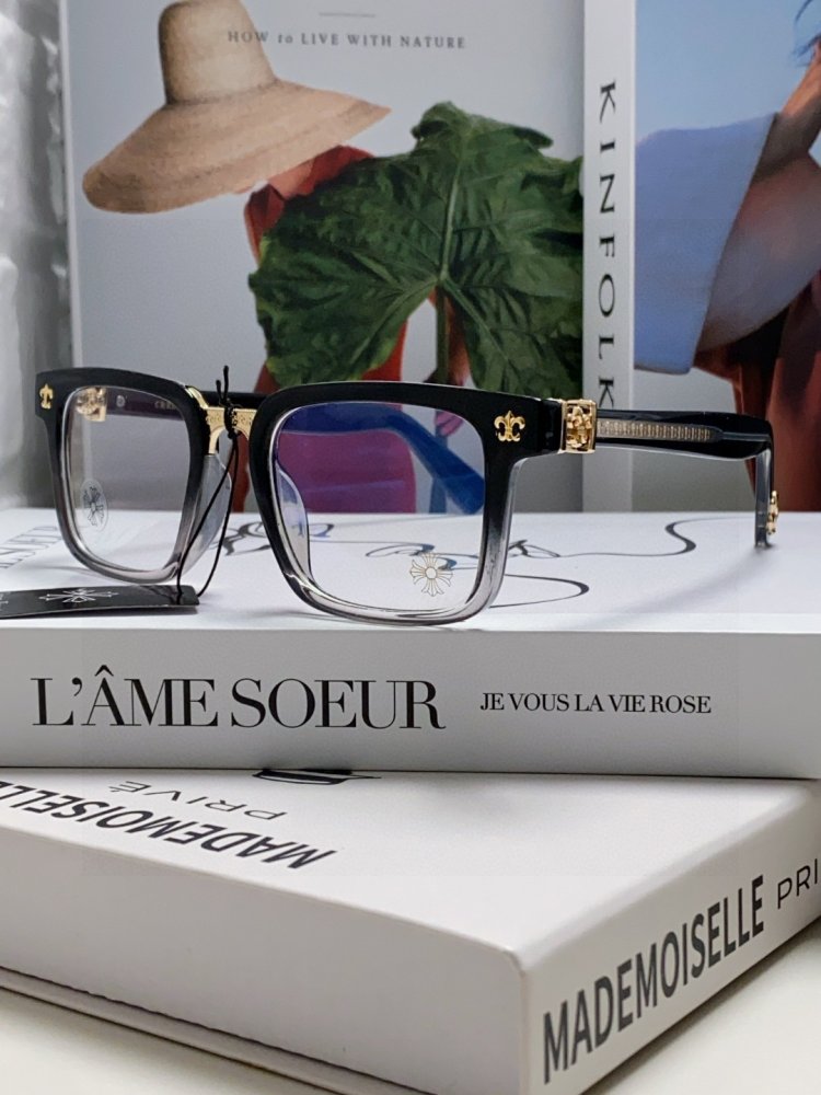 Очки солнцезащитные