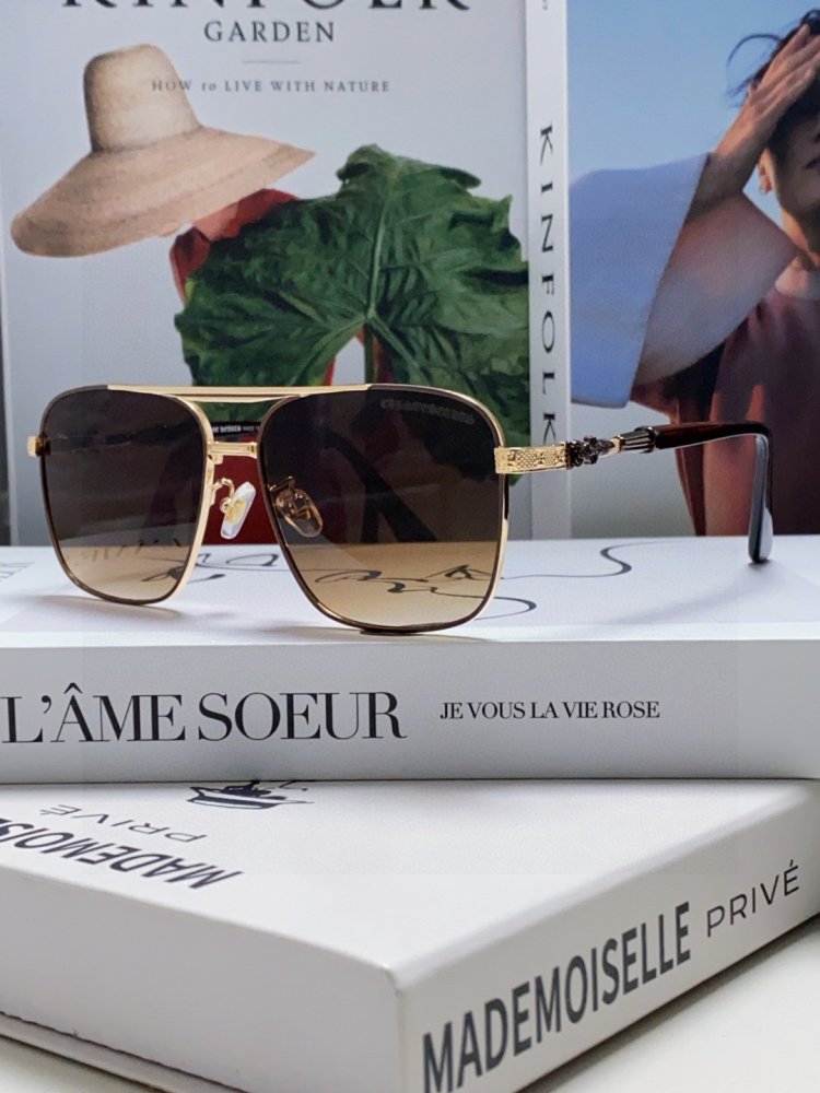 Очки солнцезащитные