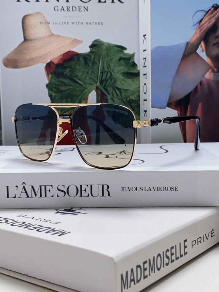 Очки солнцезащитные