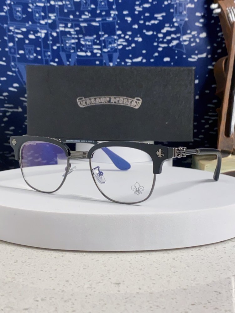 Очки солнцезащитные