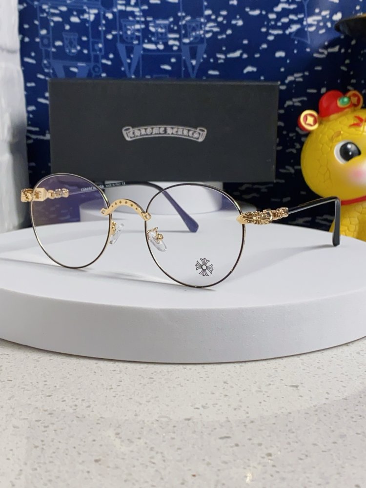 Очки солнцезащитные