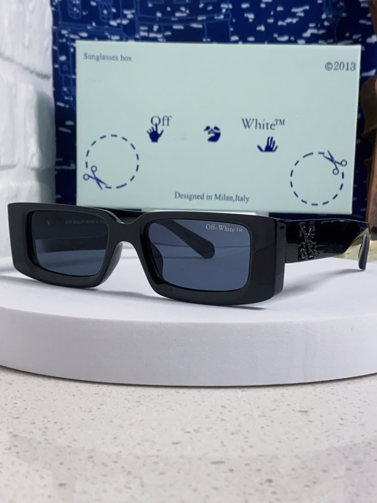 Очки солнцезащитные