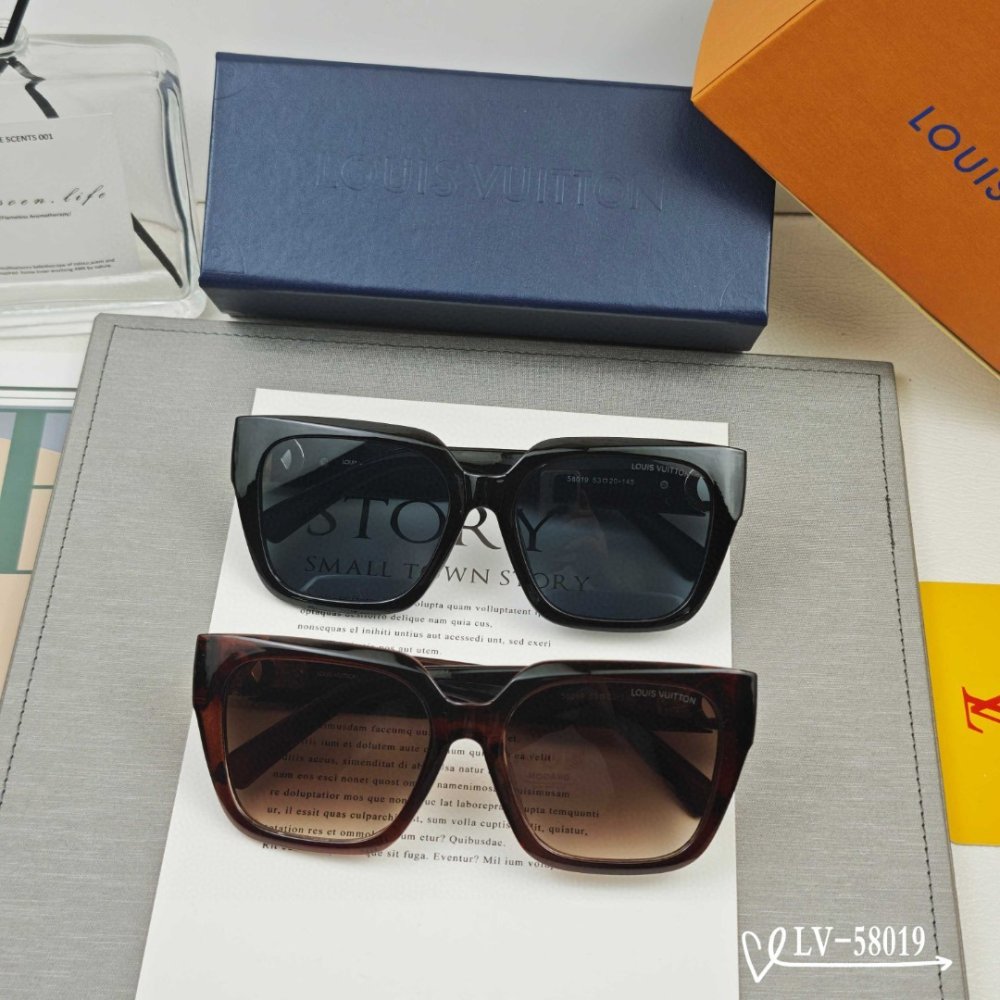 Очки солнцезащитные