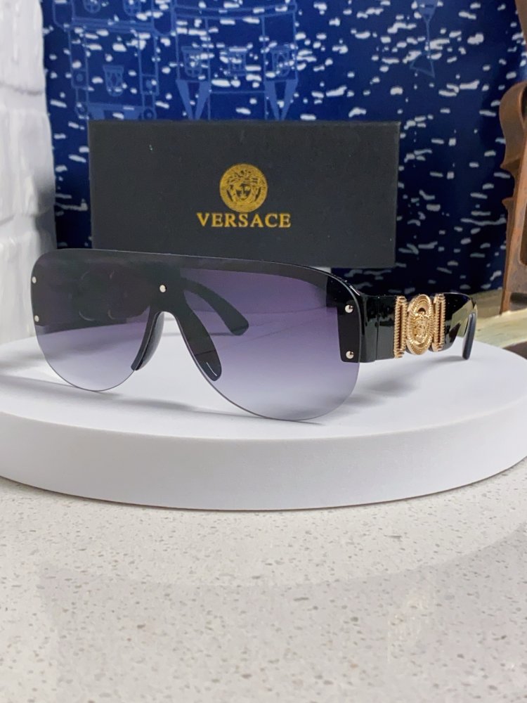 Очки солнцезащитные