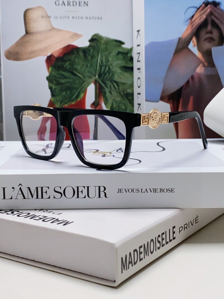 Очки солнцезащитные