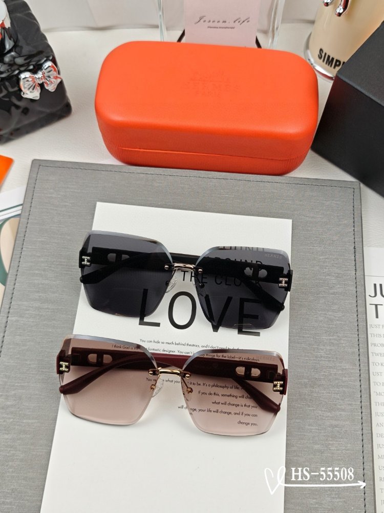 Очки солнцезащитные