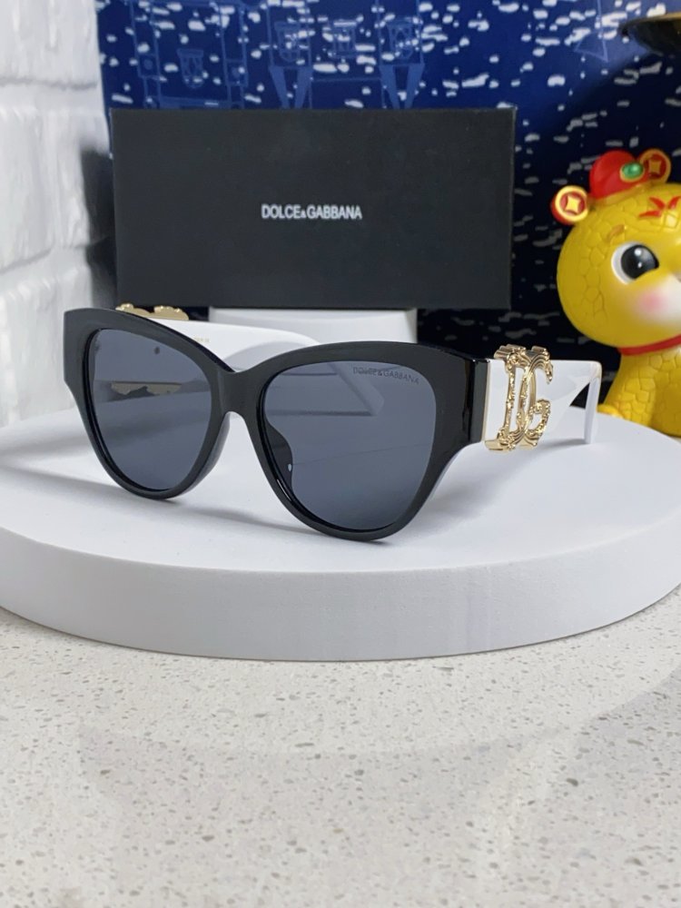 Очки солнцезащитные