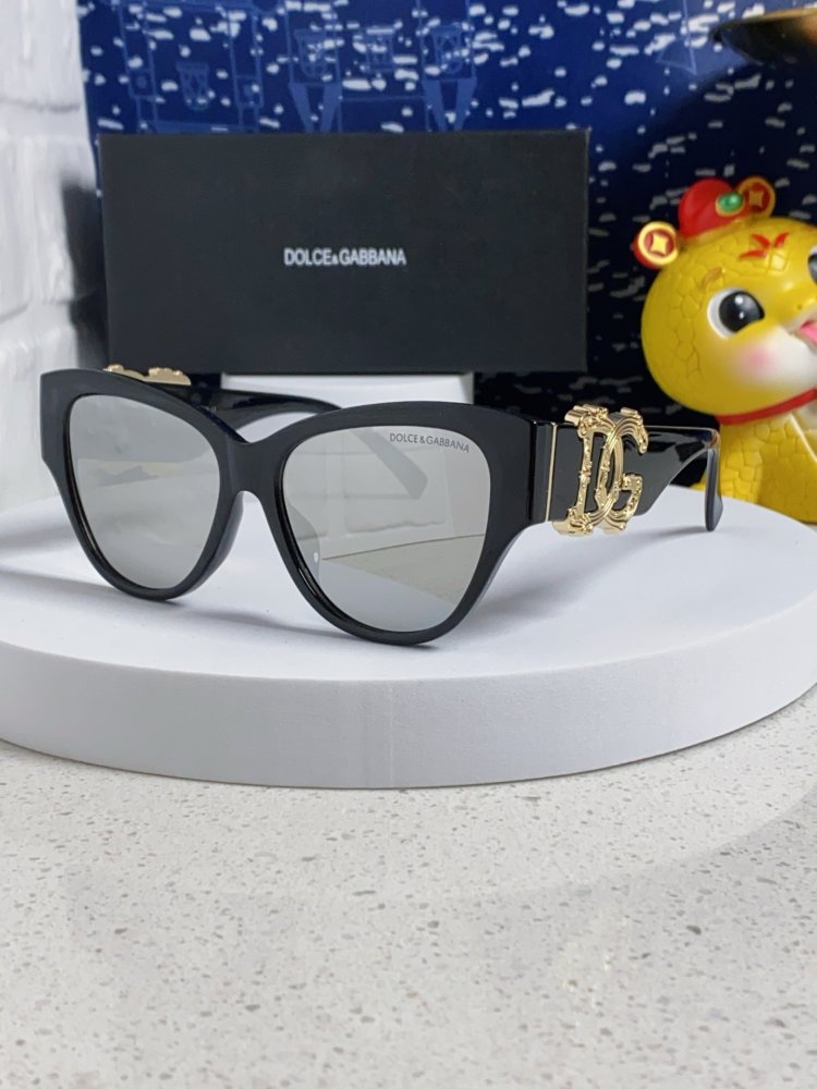 Очки солнцезащитные