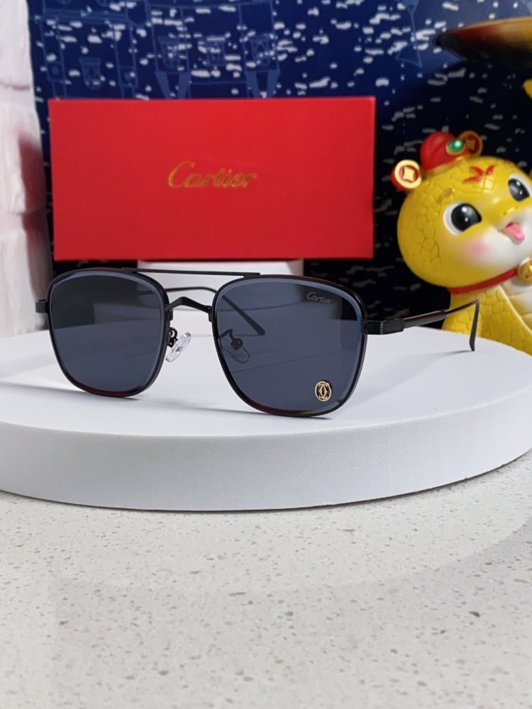 Очки солнцезащитные