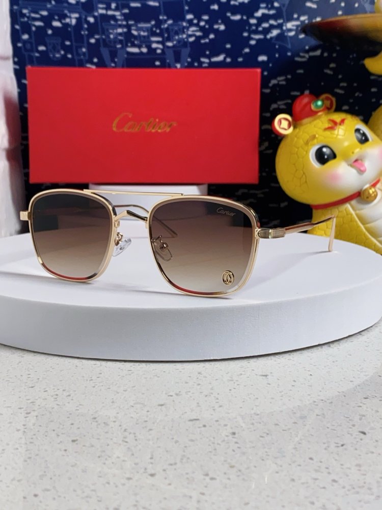 Очки солнцезащитные