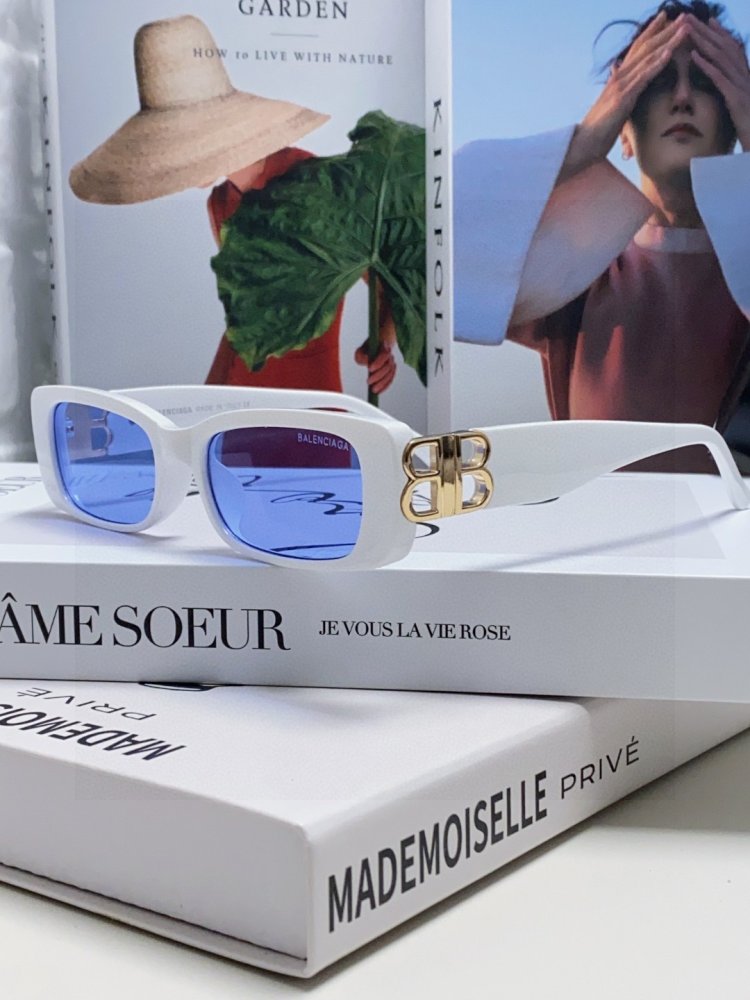 Очки солнцезащитные