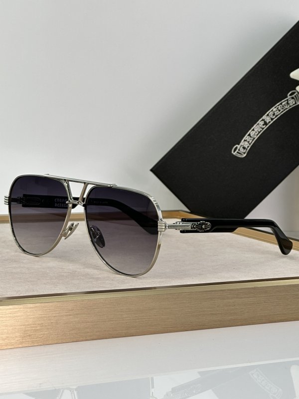 Очки солнцезащитные