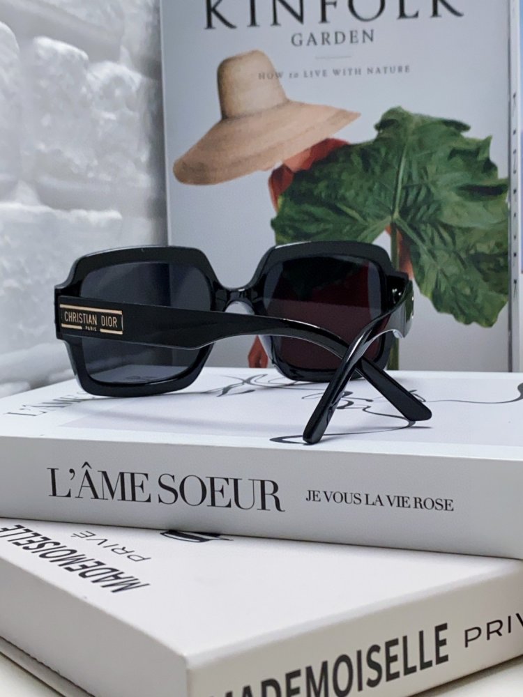 Очки солнцезащитные фото 3