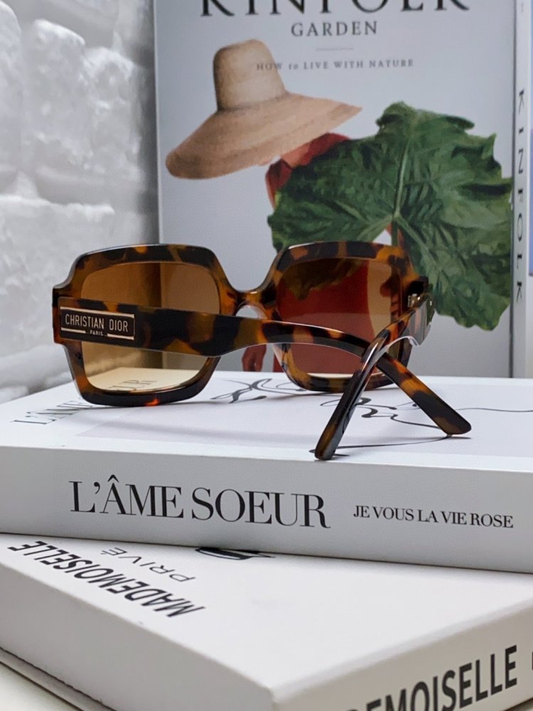 Очки солнцезащитные фото 3