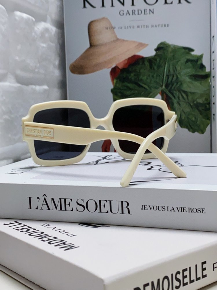 Очки солнцезащитные фото 3