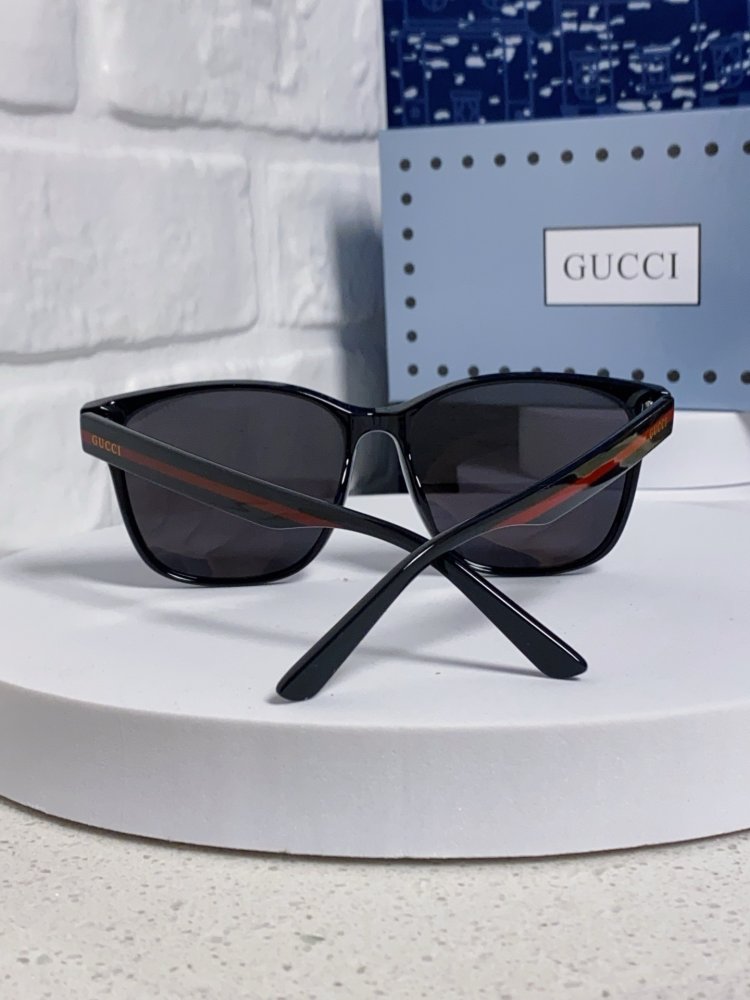 Очки солнцезащитные фото 3