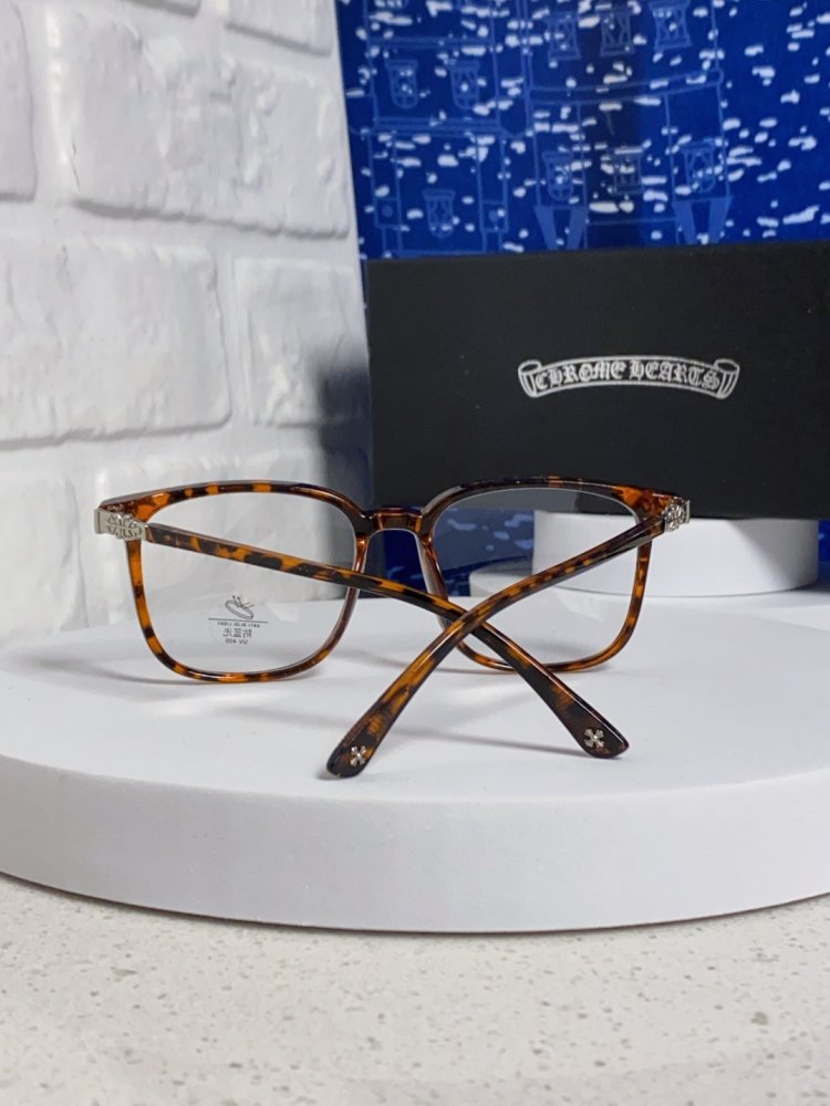 Очки солнцезащитные фото 3