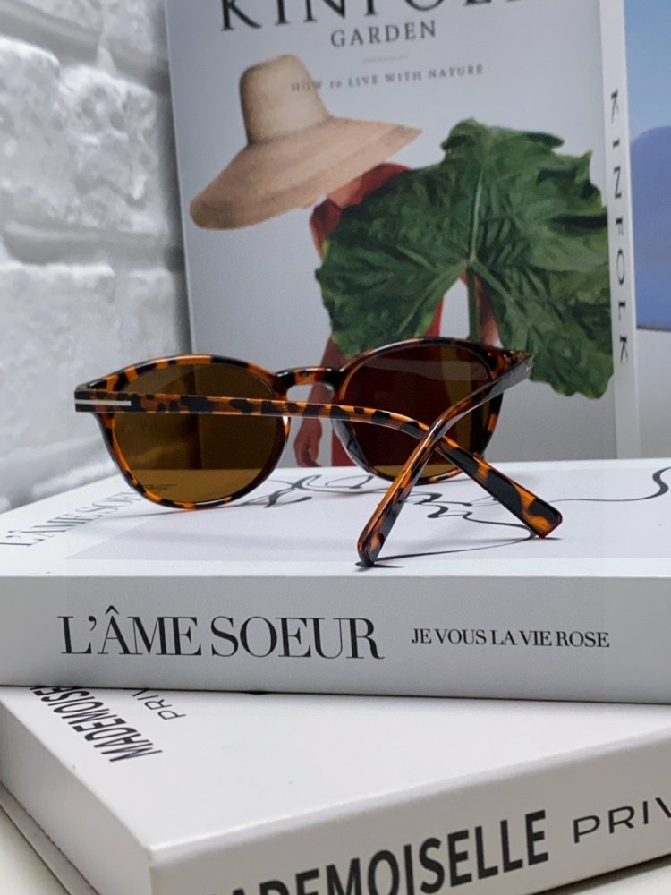 Очки солнцезащитные фото 3