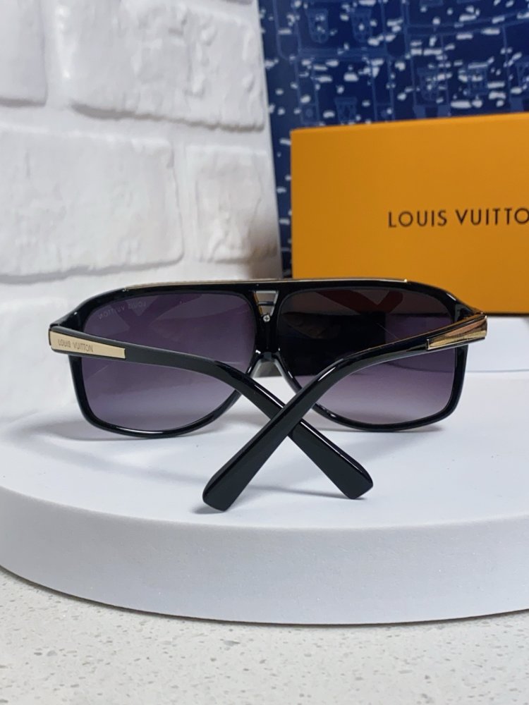 Очки солнцезащитные фото 3