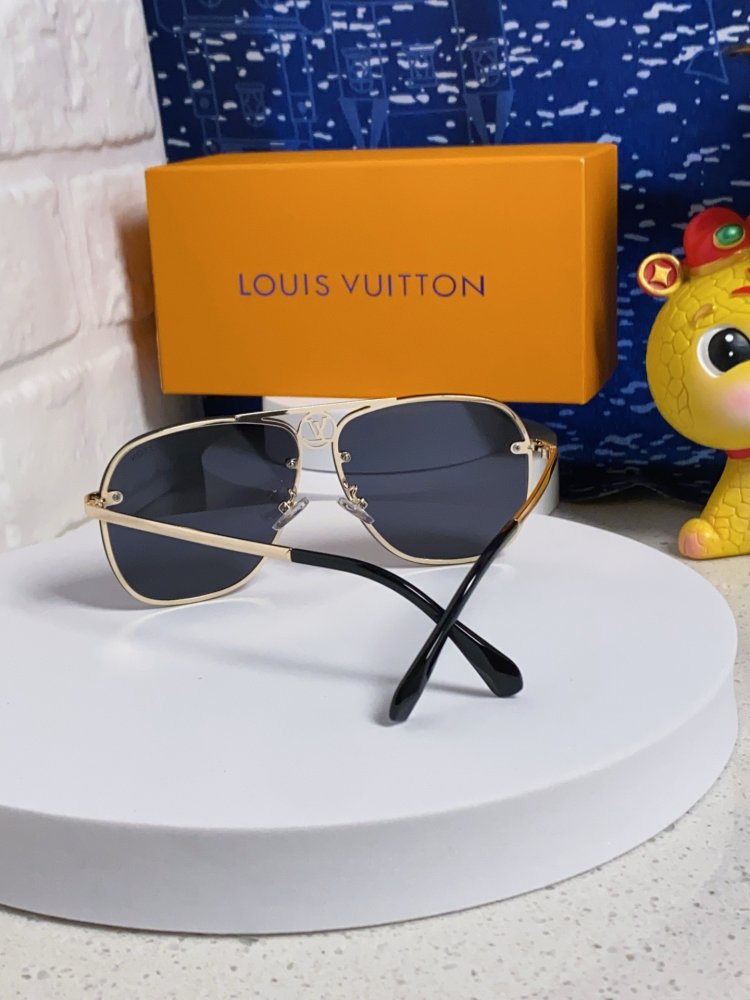 Очки солнцезащитные фото 3