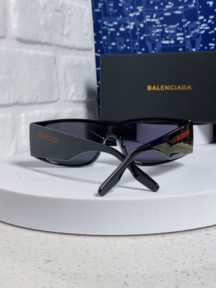 Очки солнцезащитные фото 3