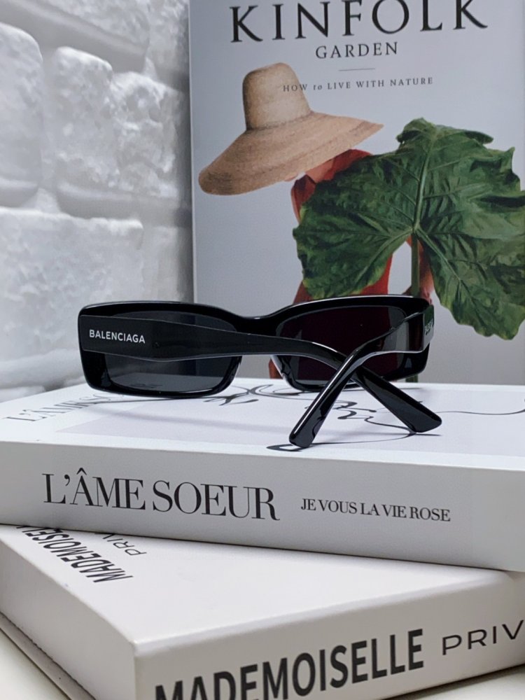 Очки солнцезащитные фото 3