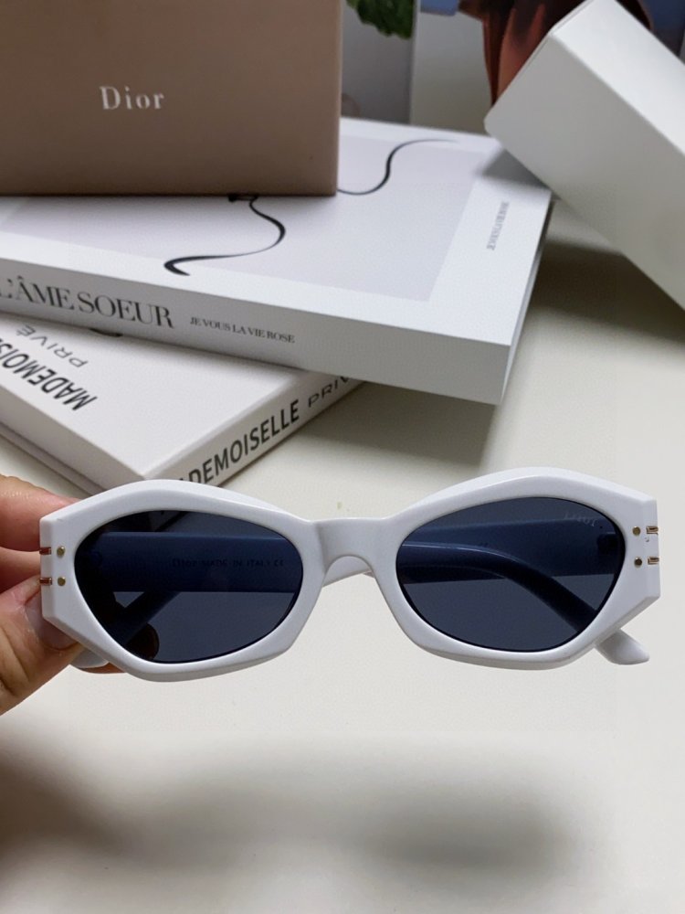 Очки солнцезащитные фото 4