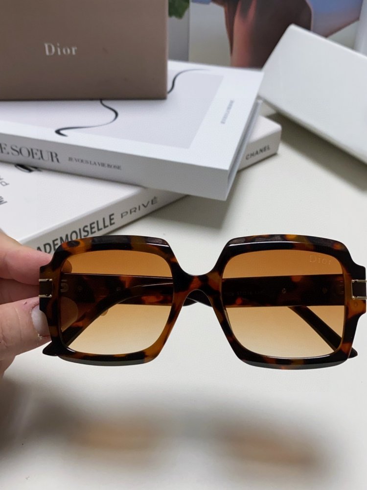 Очки солнцезащитные фото 4