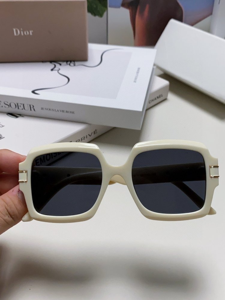 Очки солнцезащитные фото 4