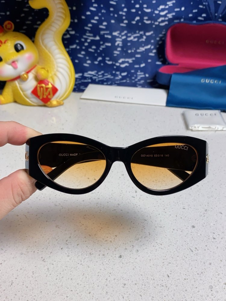 Очки солнцезащитные фото 4