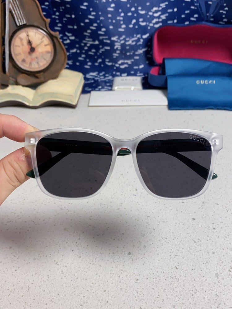 Очки солнцезащитные фото 4