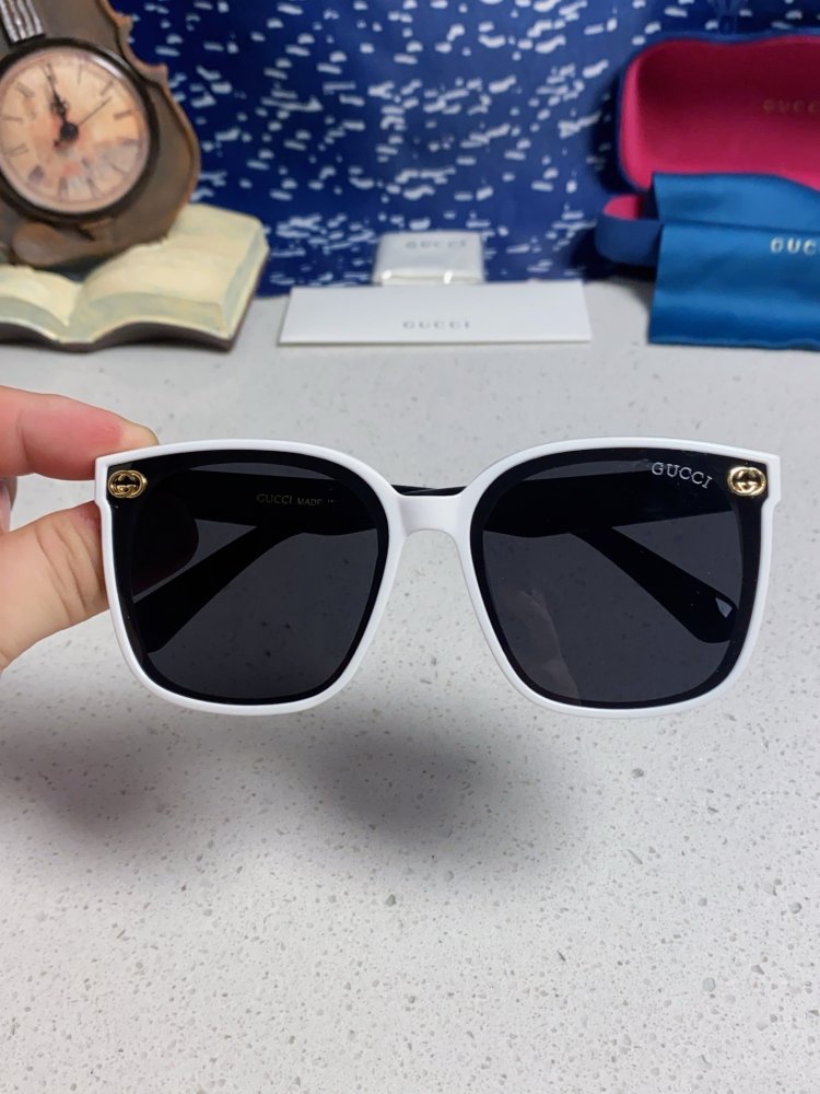 Очки солнцезащитные фото 4