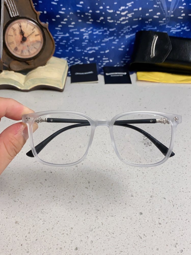 Очки солнцезащитные фото 4