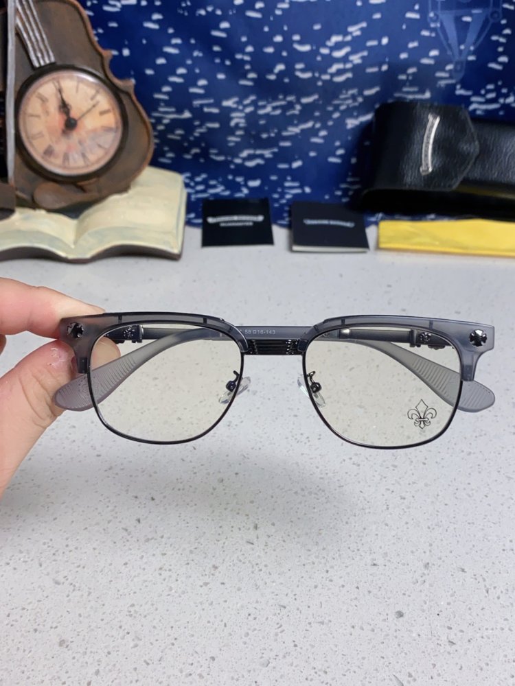 Очки солнцезащитные фото 4