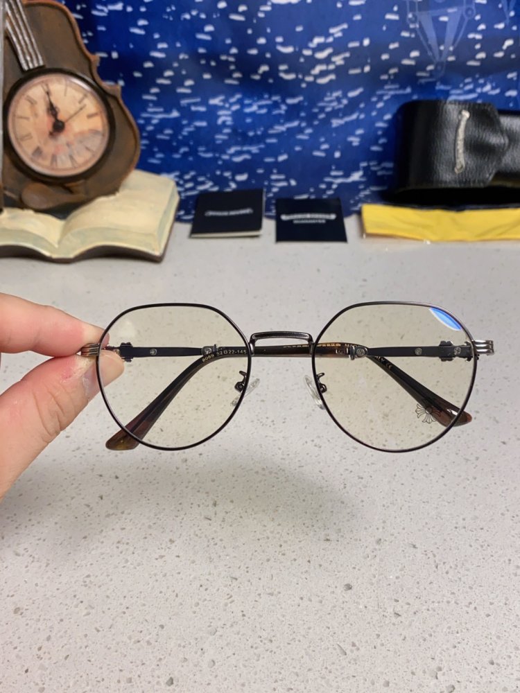 Очки солнцезащитные фото 4