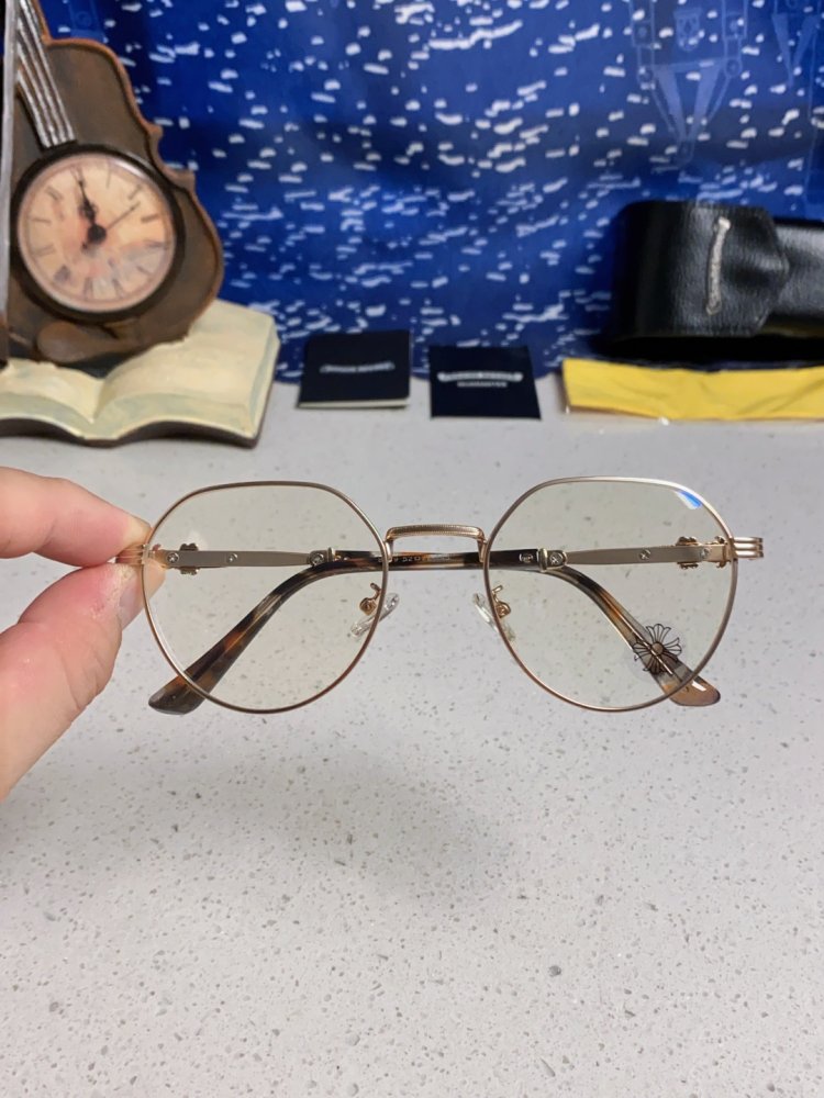 Очки солнцезащитные фото 4