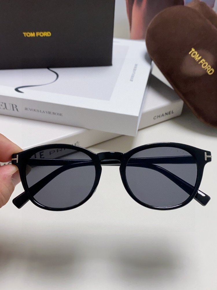 Очки солнцезащитные фото 4