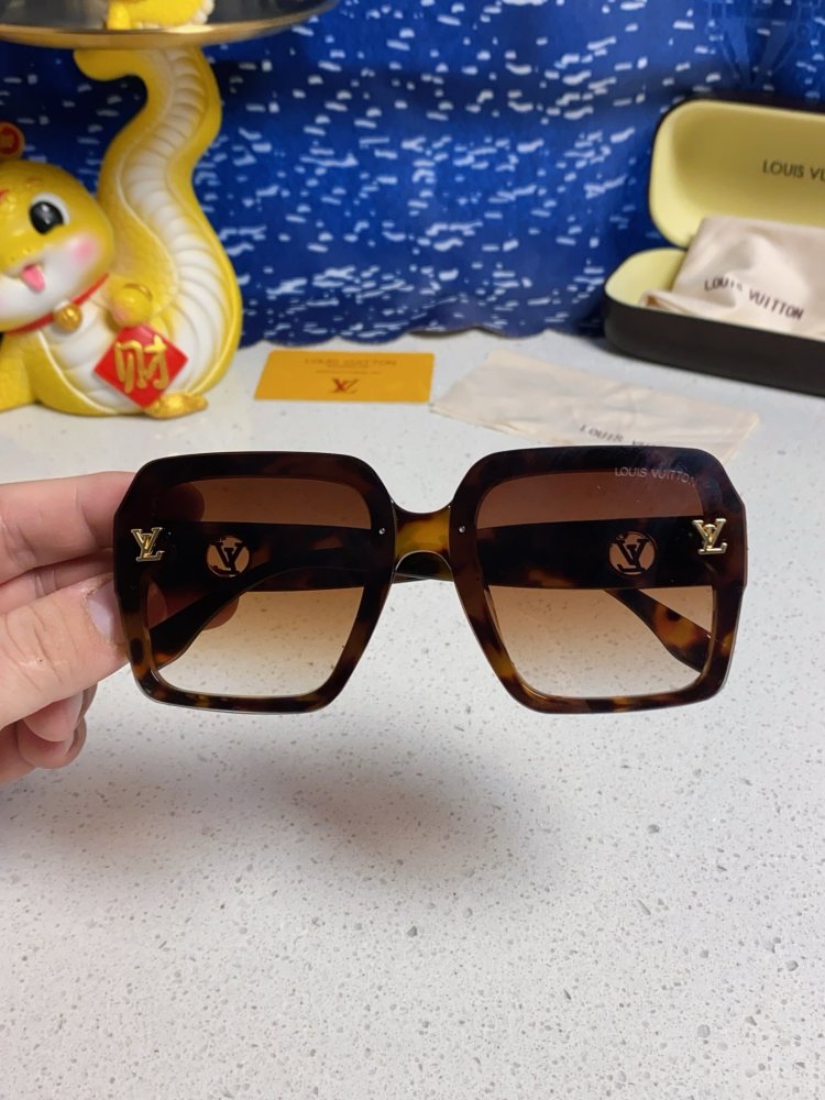 Очки солнцезащитные фото 4