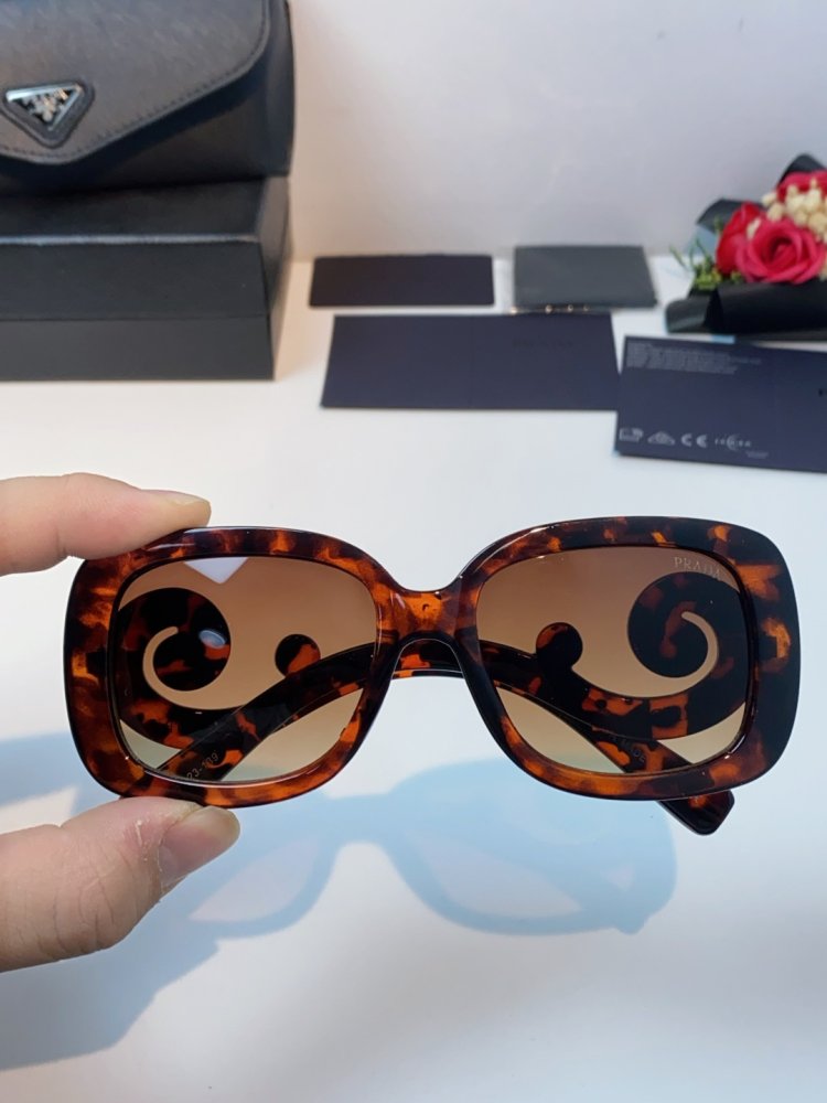 Очки солнцезащитные фото 4